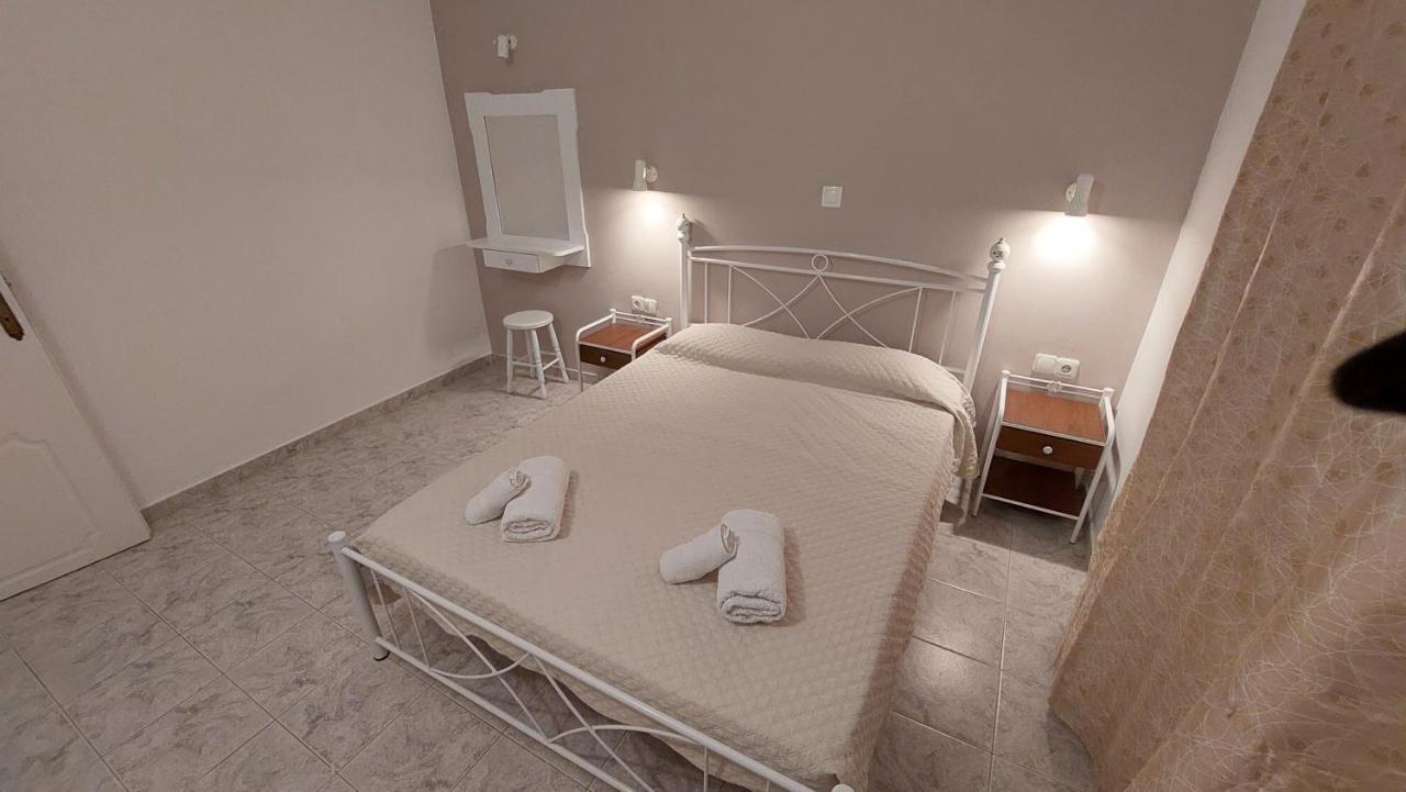 Anna Studios Zóla Buitenkant foto